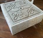 Stone-Box in onyx travertine by Rustici del Trusco.